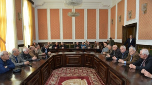 Депутати община и бизнесмени обсъждат проблемите на Сливен