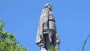 Махат паметника на Альоша отива в Градини и паркове