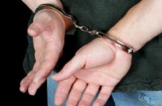 Задържаха 13 митничари от граничен пункт Капитан Андреево“