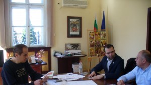 Разпространяват брошури срещу телефонните измами