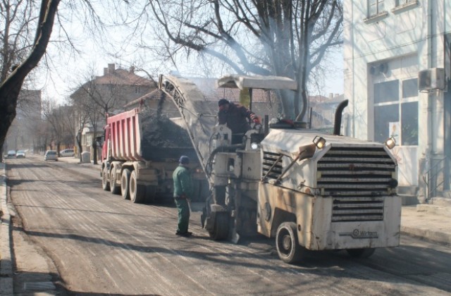 Влагат 4 млн. лева в ремонта на улици в Търговище