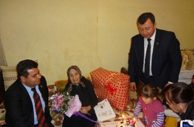 Баба Мария от Върбовка отпразнува 102-ри рожден ден