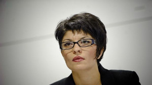 Десислава Атанасова Комисията КТБ няма да се превръща в реалити