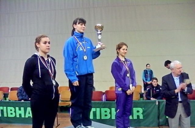 Състезателка по тенис на маса №1 на Варна за март