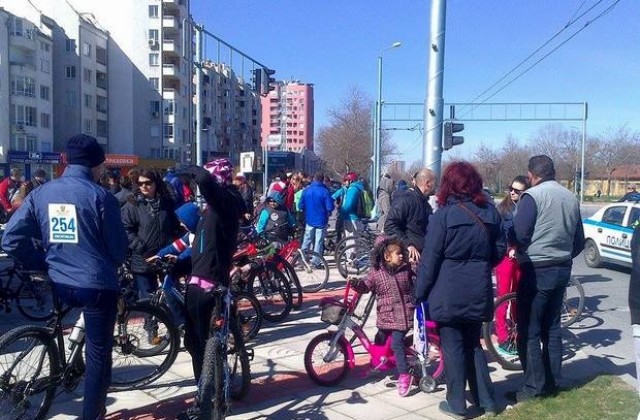С мащабно шествие до Лаута стартира велосезонът
