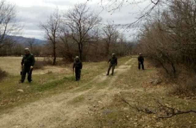 Събраха 46 невзривени боеприпаси край склада в Иганово