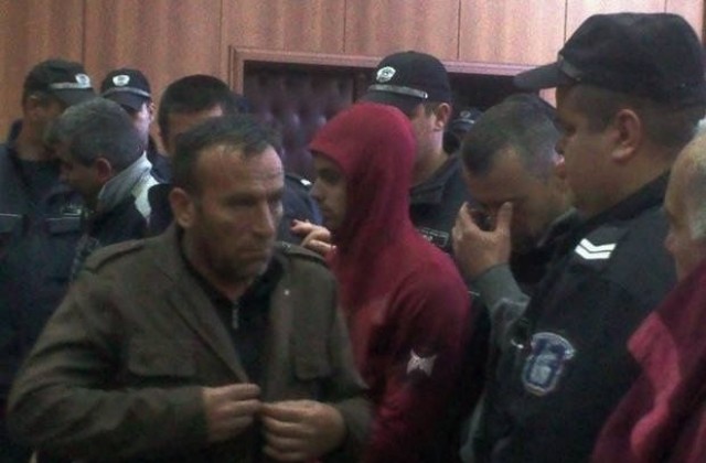 ТИР с контрабандни цигари за милиони минал „Капитан Андреево за 15 минути