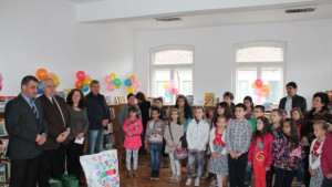 Откриха обновения детски отдел на библиотеката в Елена