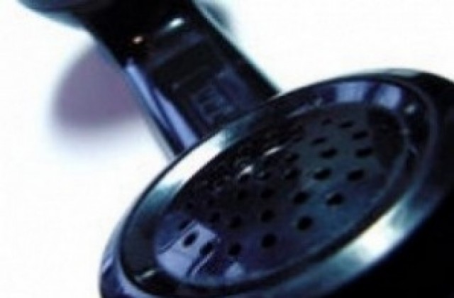 Възрастна жена даде 1300 лева на измамници