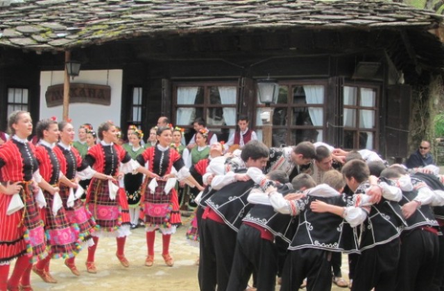 Великден в АИР „Боженци“