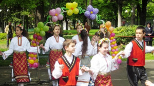 Тракийче от Стара Загора представя красотата на българския фолклор в