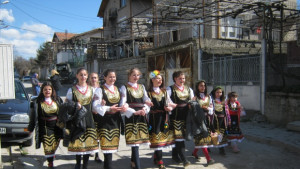 Лазарски песни огласиха дупнишкото село Джерман