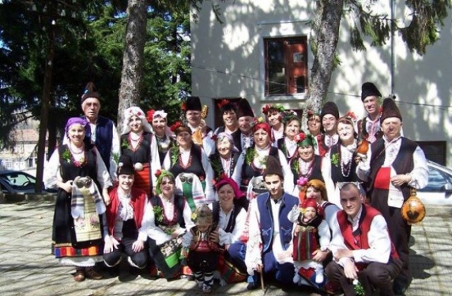 Над 250 самодейци участваха във фолклорен празник в Ново село