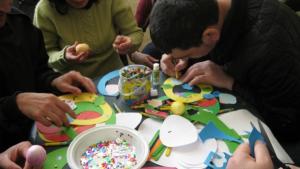 Младежи се включиха във Великденската работилница на Мария Габриел