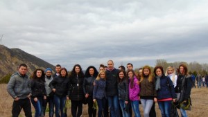 Младежи от ГЕРБ Кюстендил участваха в инициативата Да пуснем корени