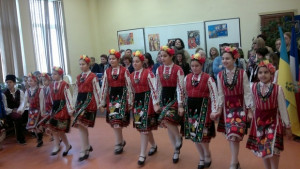Деца от България Франция и Украйна се свързаха по телемост