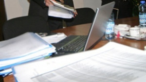 Половин тон хартия предаде за рециклиране НАП В Търново