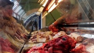 Опасни храни причиняват над 200 заболявания алармират от СЗО