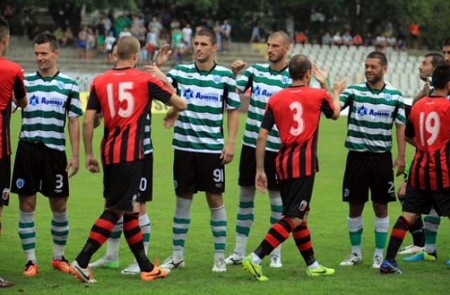 Черно море и Локо Пловдив посягат да разплетат възела за Купата