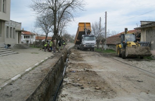 Строителните дейности в Стралджа протичат в срок