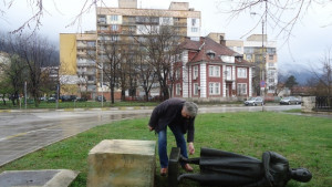 Вандали подготвиха кражбата на паметник