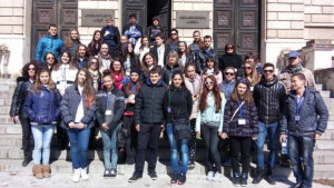 Младежи от Казанлък участваха в национален форум на младежките парламенти