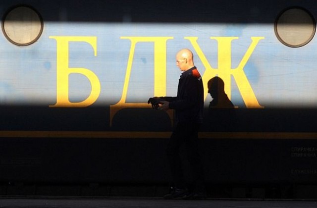 Влаковете ще имат с 11 000 места повече за празниците