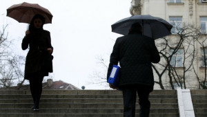 Времето на 8 април Все още облачно но се затопля