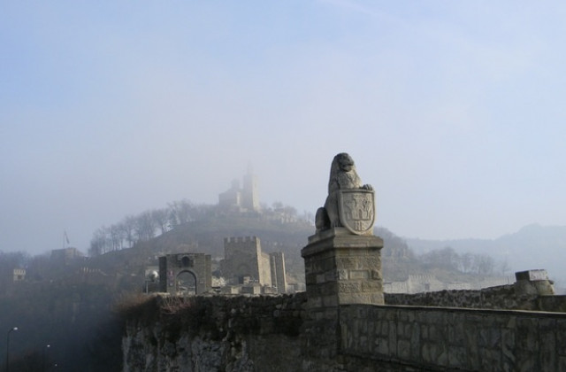 Доброволци с 600 факли ще осветят Царевец на Великден