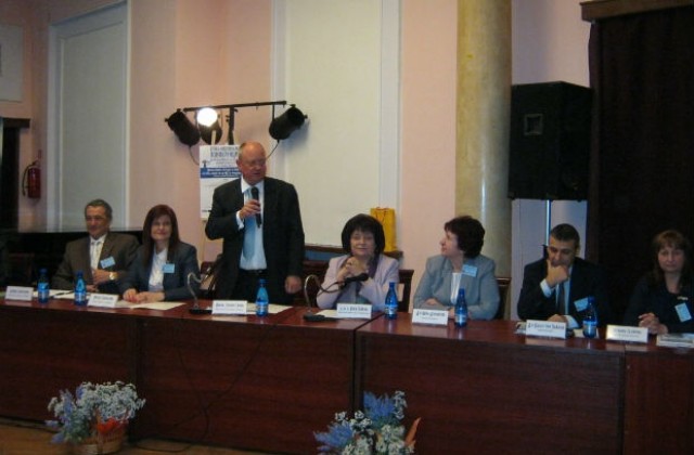 Учениците с таблети в час в два региона