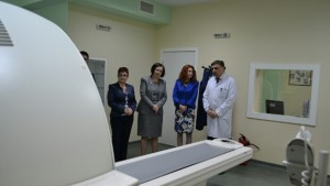 Замминистър Николова откри обновената болница в Троян