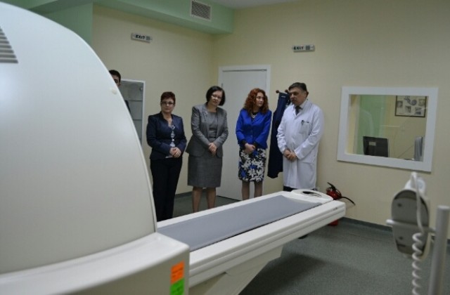Зам.-министър Николова откри обновената болница в Троян