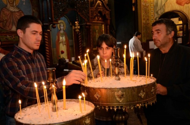 Променят движението около църквите в София по Великден