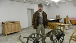 Тревненската гимназия за приложни изкуства гостува с изложба във В