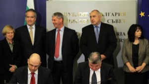 Задача на енергийното министерство да води тихо и скромно преговорите