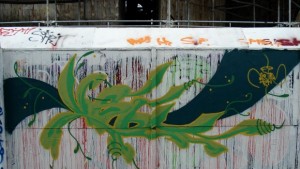 Глобиха варненец рисувал графити по стените на жилищен блок