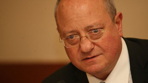 Министър Танев иска откриването на два нови института във ВТУ