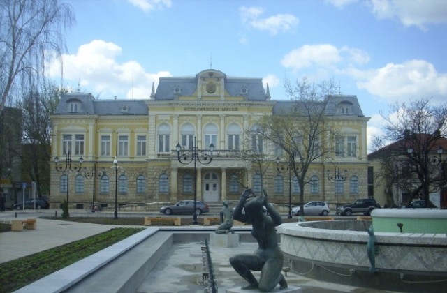 „Ру. Разказ за най-древните люде“ на Змей Горянин в музея