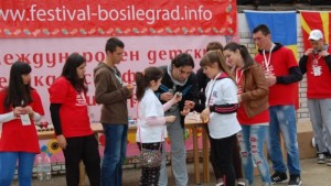 Над 600 деца на Великденския фестивал в Босилеград