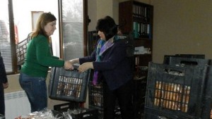 От ГЕРБ раздават козунаци на социално слаби хора в Плевенска