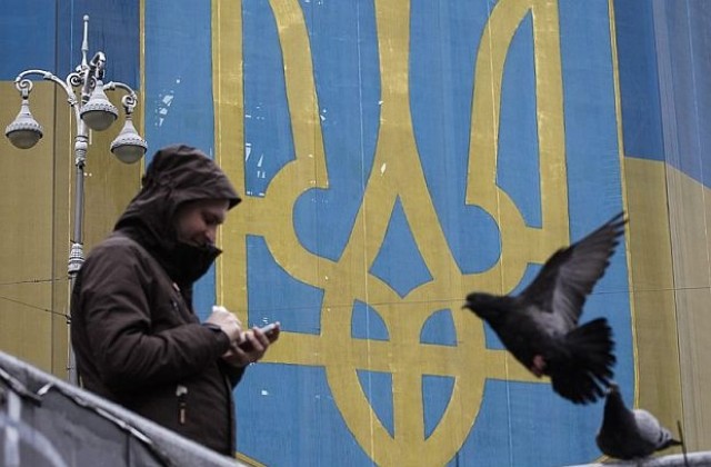 Руски Медии: Киев атакува украинските олигарси и гони призрака на комунизма