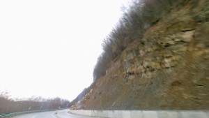 Вижте къде има свлачища и проблеми с движението в Кюстендилска