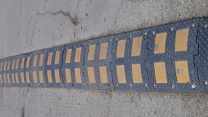 Монтират изкуствени неравности по улиците във Велико Търново