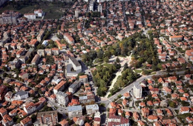 Прилагат актуализирания план за организация на движението в Казанлък