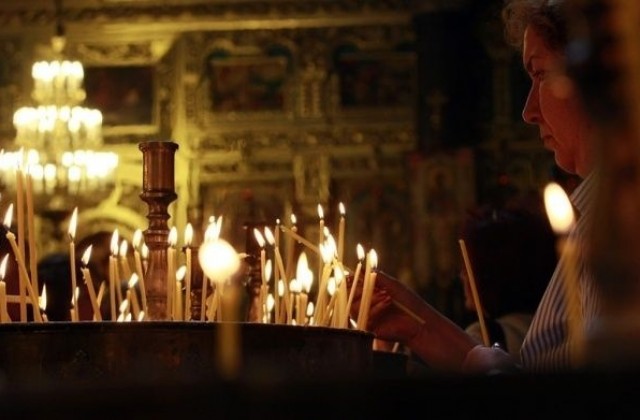 Велика събота предшества Великден