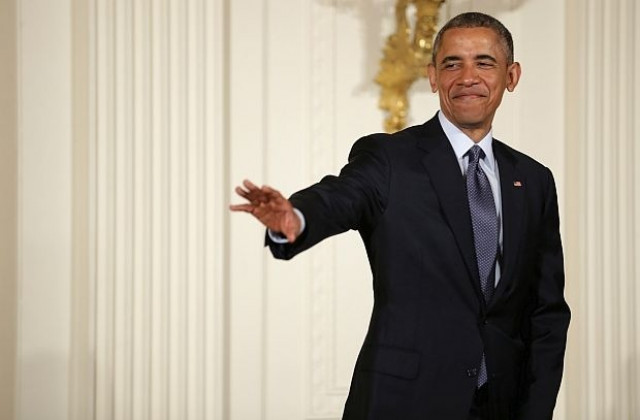 Доходите на Обама продължават да падат