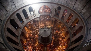 Благодатният огън слезе на земята