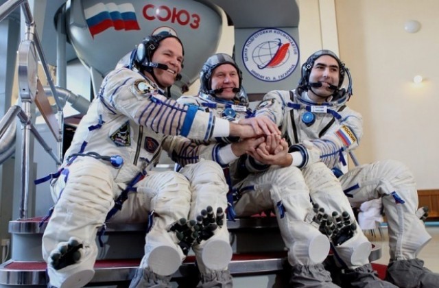 12 април - Световен ден на космонавтиката и авиацията