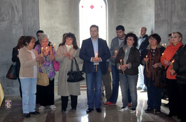 Във Велико Търново отслужиха литургията Второ Възкресение