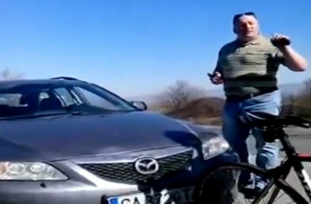 „Прокурорът” от инцидента с колоездачите се оказа шофьор в СРП